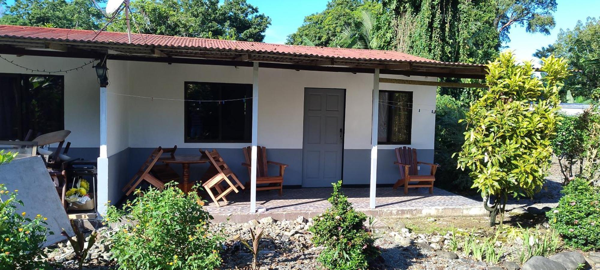 Cabinas Los Tucanes Cahuita Extérieur photo