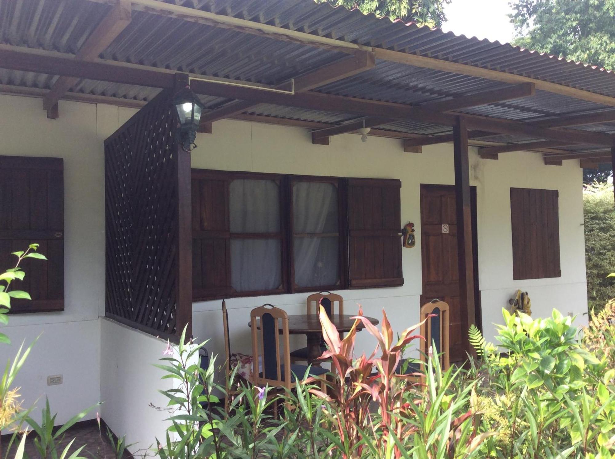 Cabinas Los Tucanes Cahuita Chambre photo