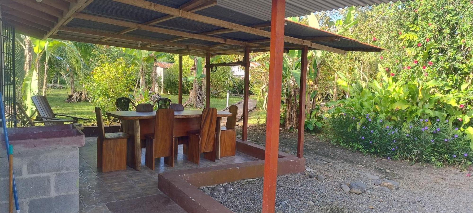 Cabinas Los Tucanes Cahuita Extérieur photo
